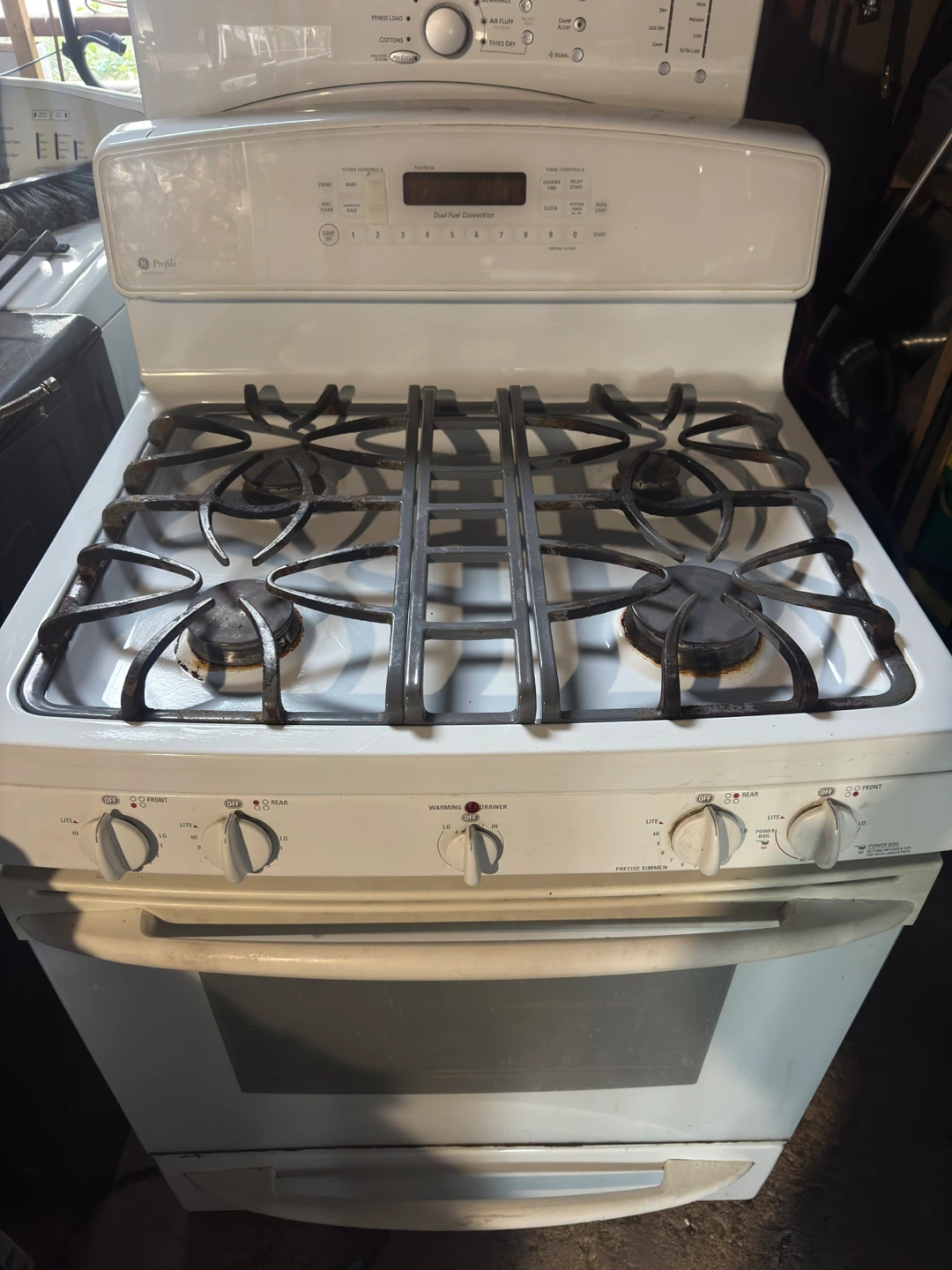 Electric GE stove