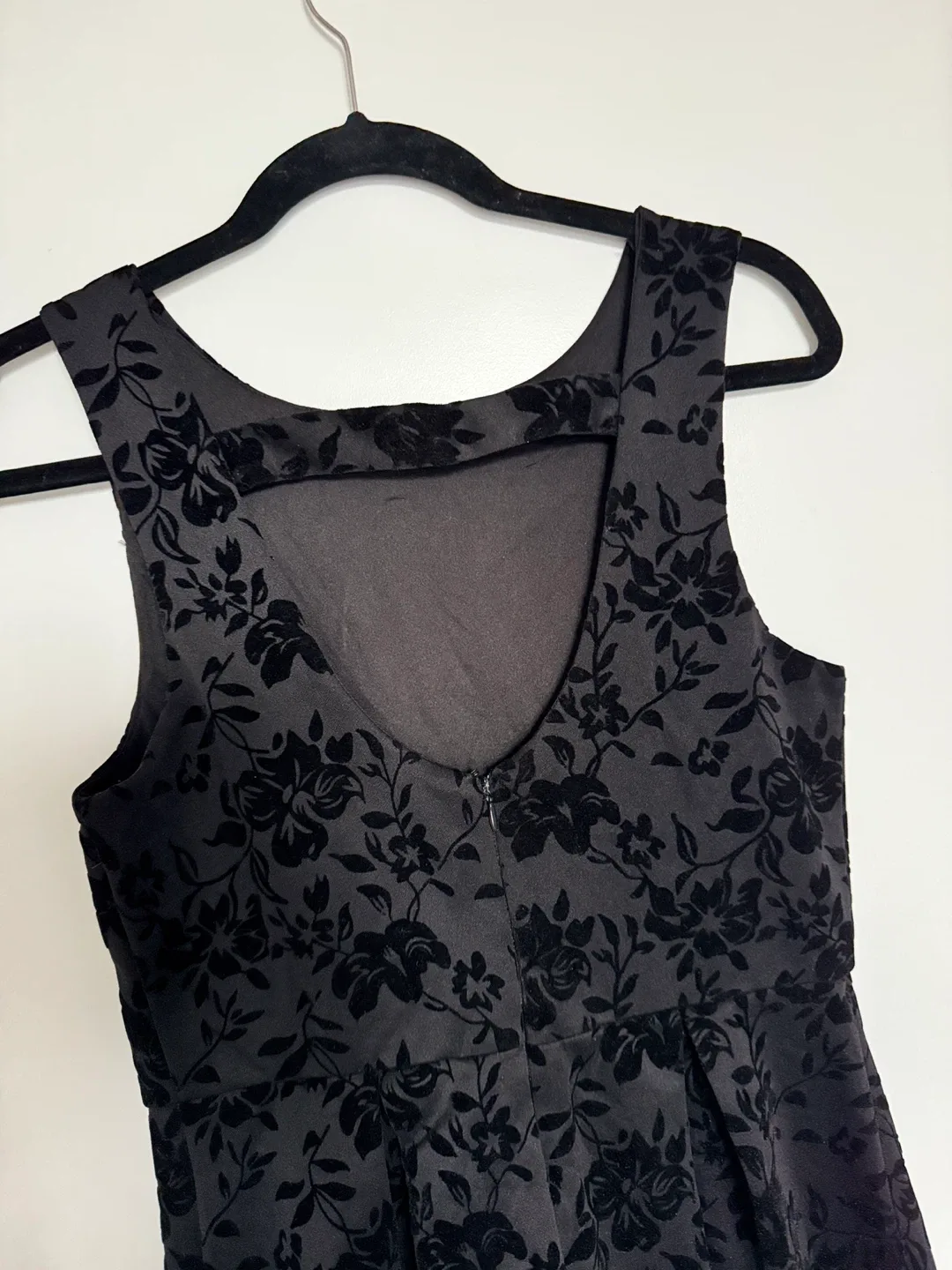 Floral Black Dress image indicator(4)