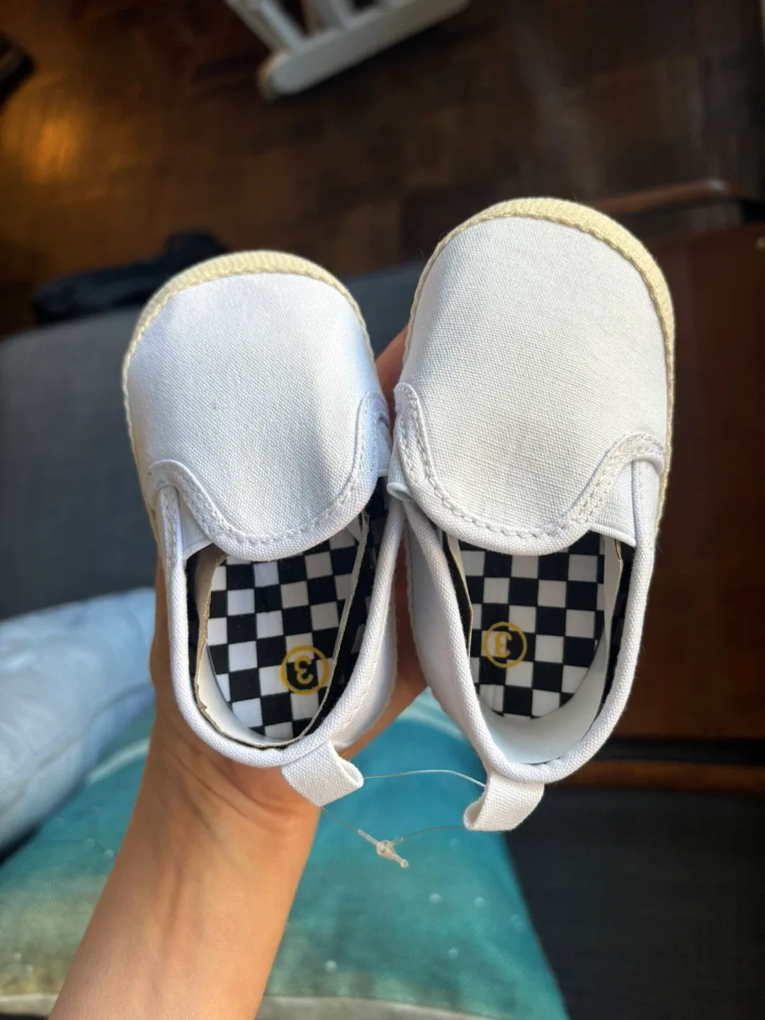 New Vans Like Kids Slip-On Shoes - Size 3 image indicator(3)