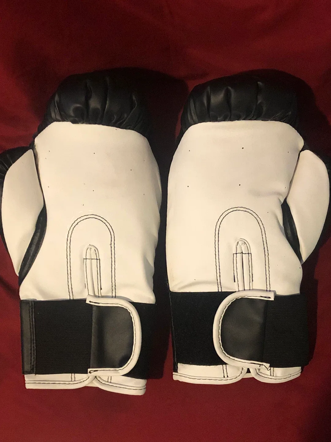 TKO 12oz Advanced Training Gloves - Black image indicator(2)
