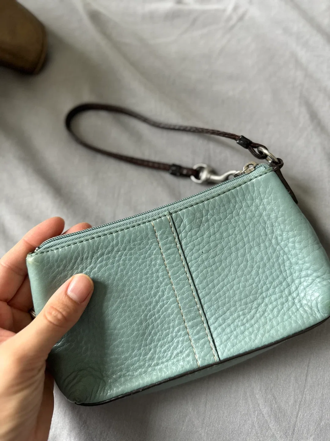 Leather Wristlet image indicator(2)