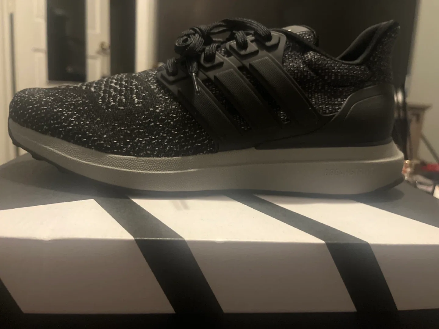 Adidas UltraDream DNA, Size 8.5 thumbnail