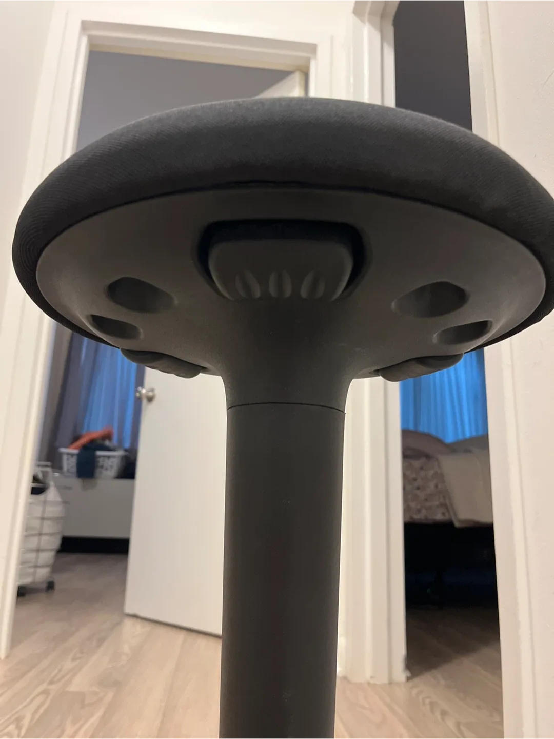 Black Wobble Stool image indicator(4)