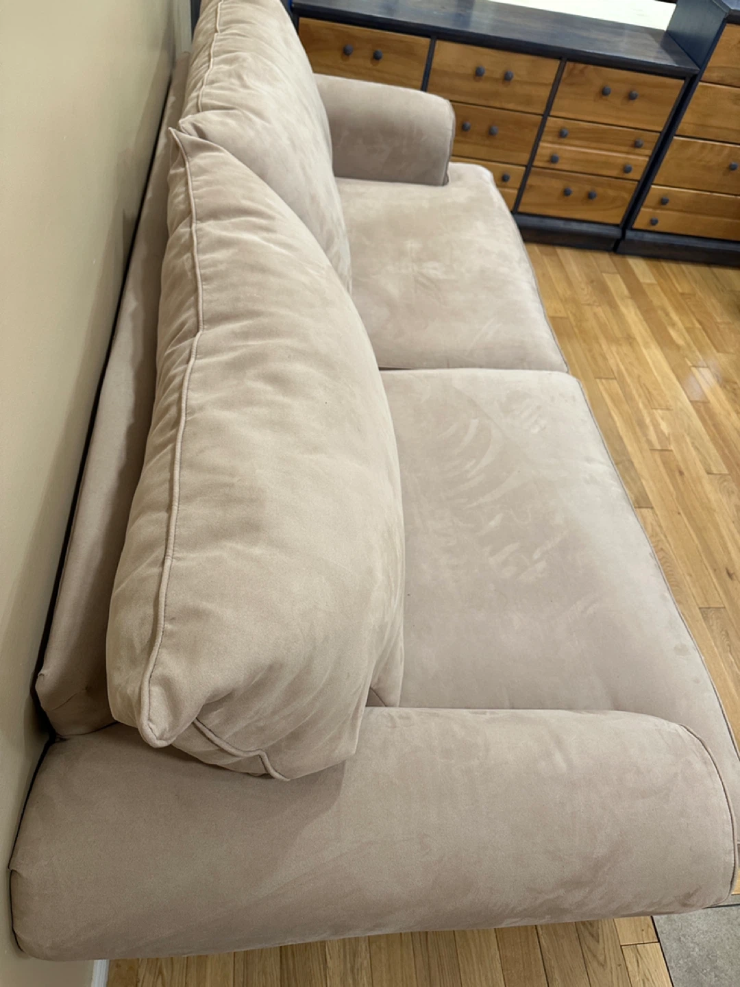 Modern Microsuede 3-Seater Sofa from Leon’s (CAN DELIVER) - photo 4