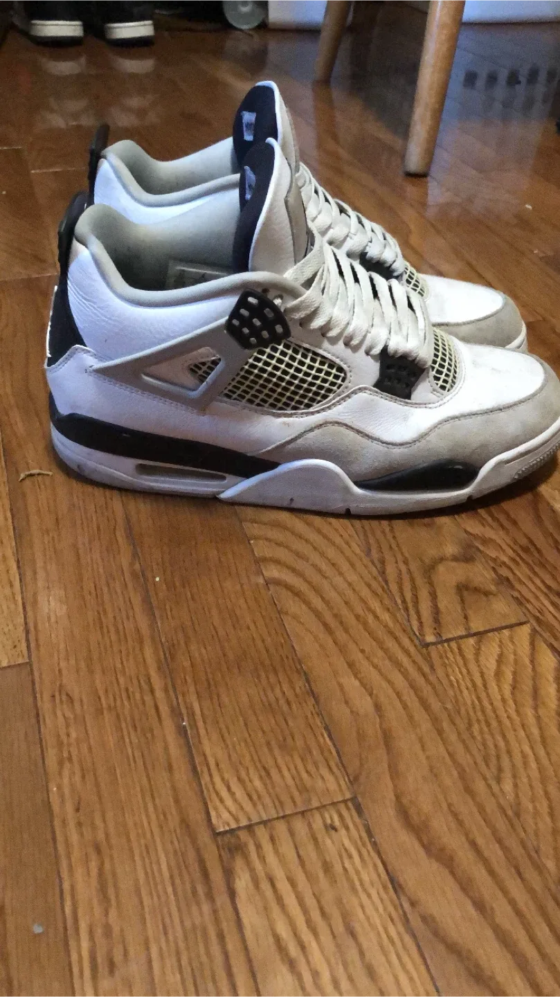 Air Jordan 4 Retro White Oreo image indicator(3)