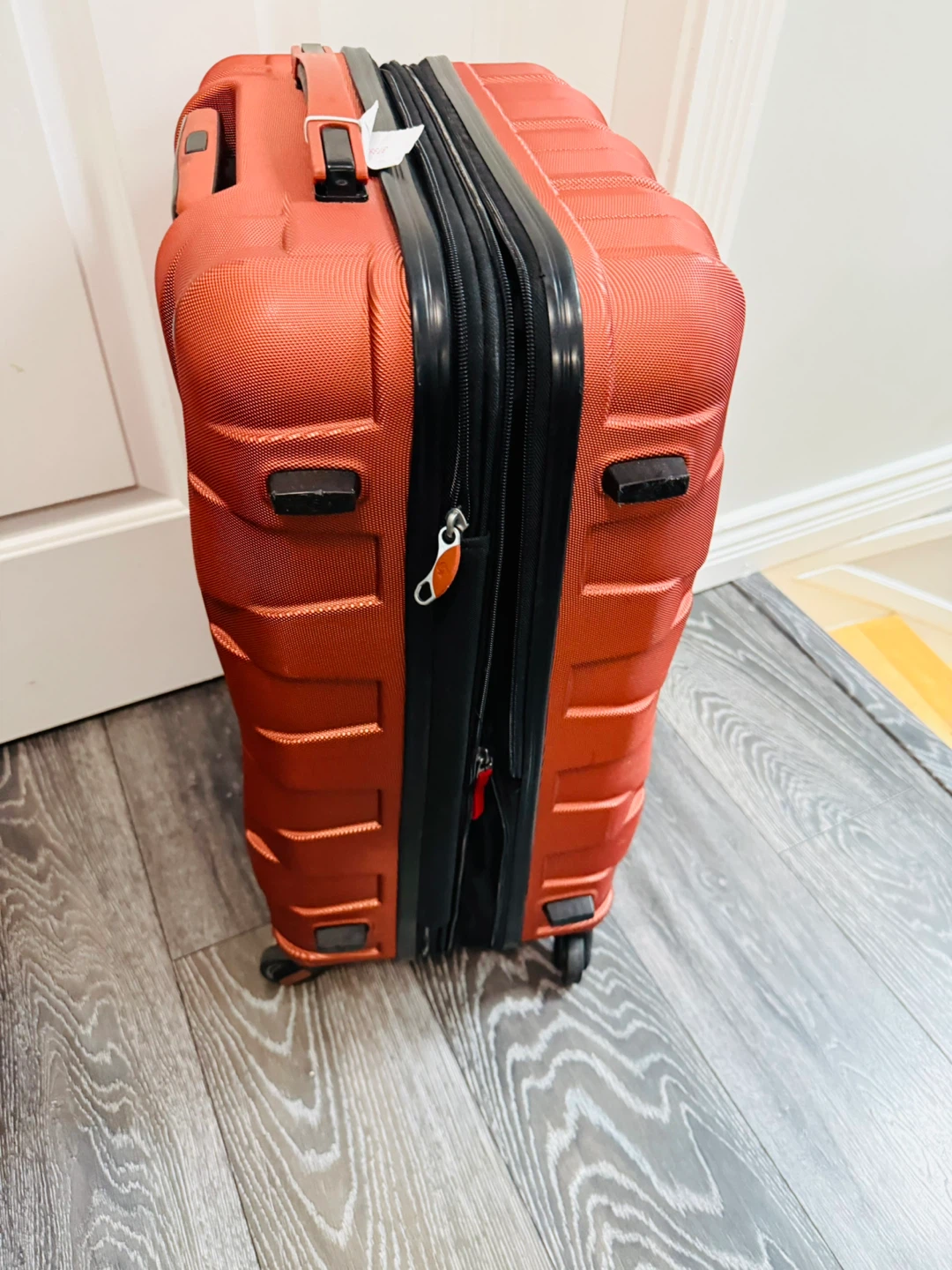 Samsonite Spinner Suitcase - medium size - photo 3