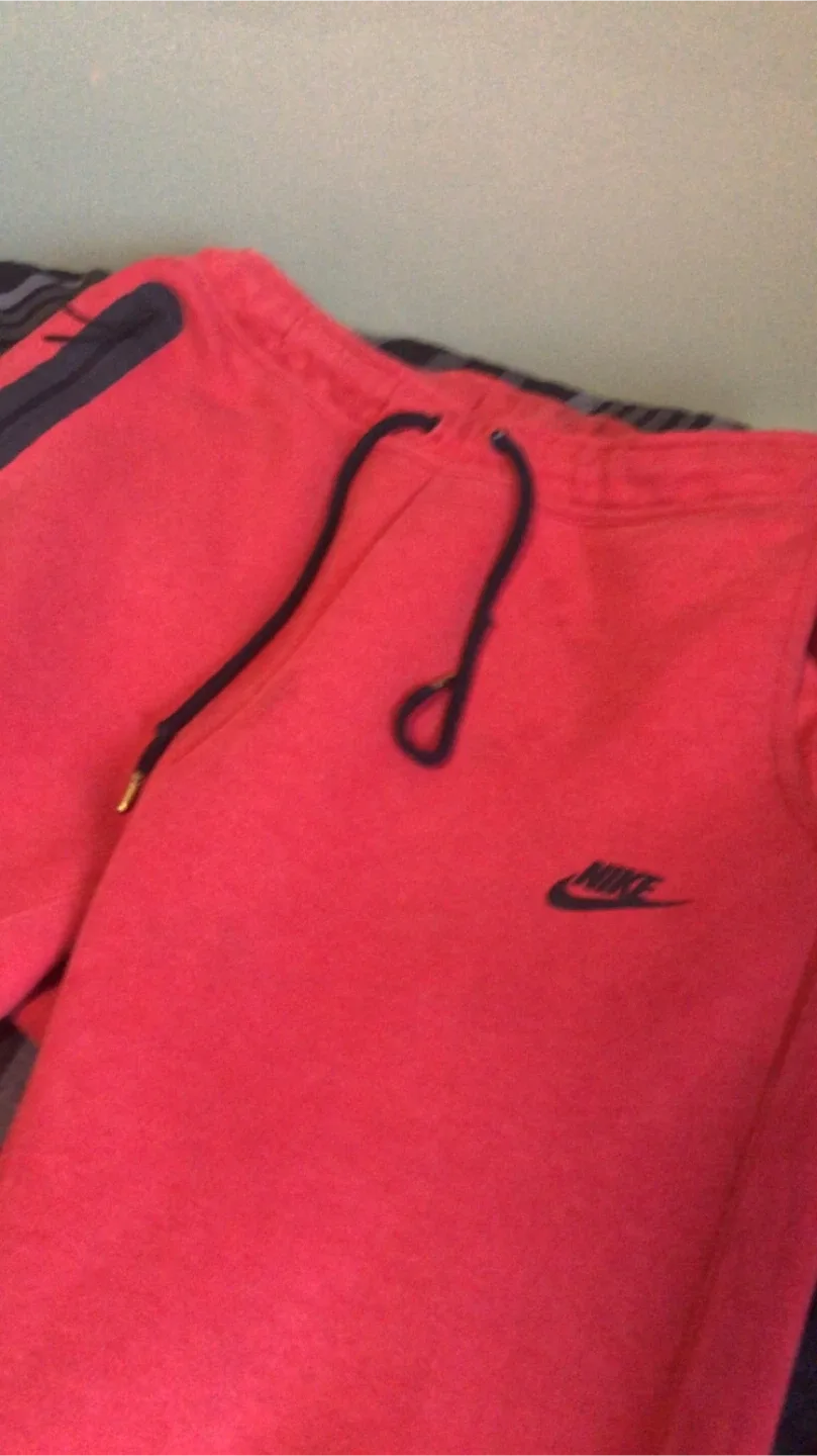 Nike Tech Fleece Pants image indicator(2)