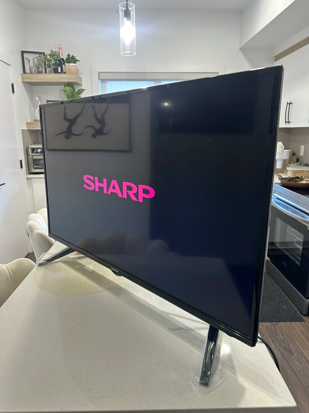 40-Inch Sharp Smart TV, Like New Condition image indicator(6)
