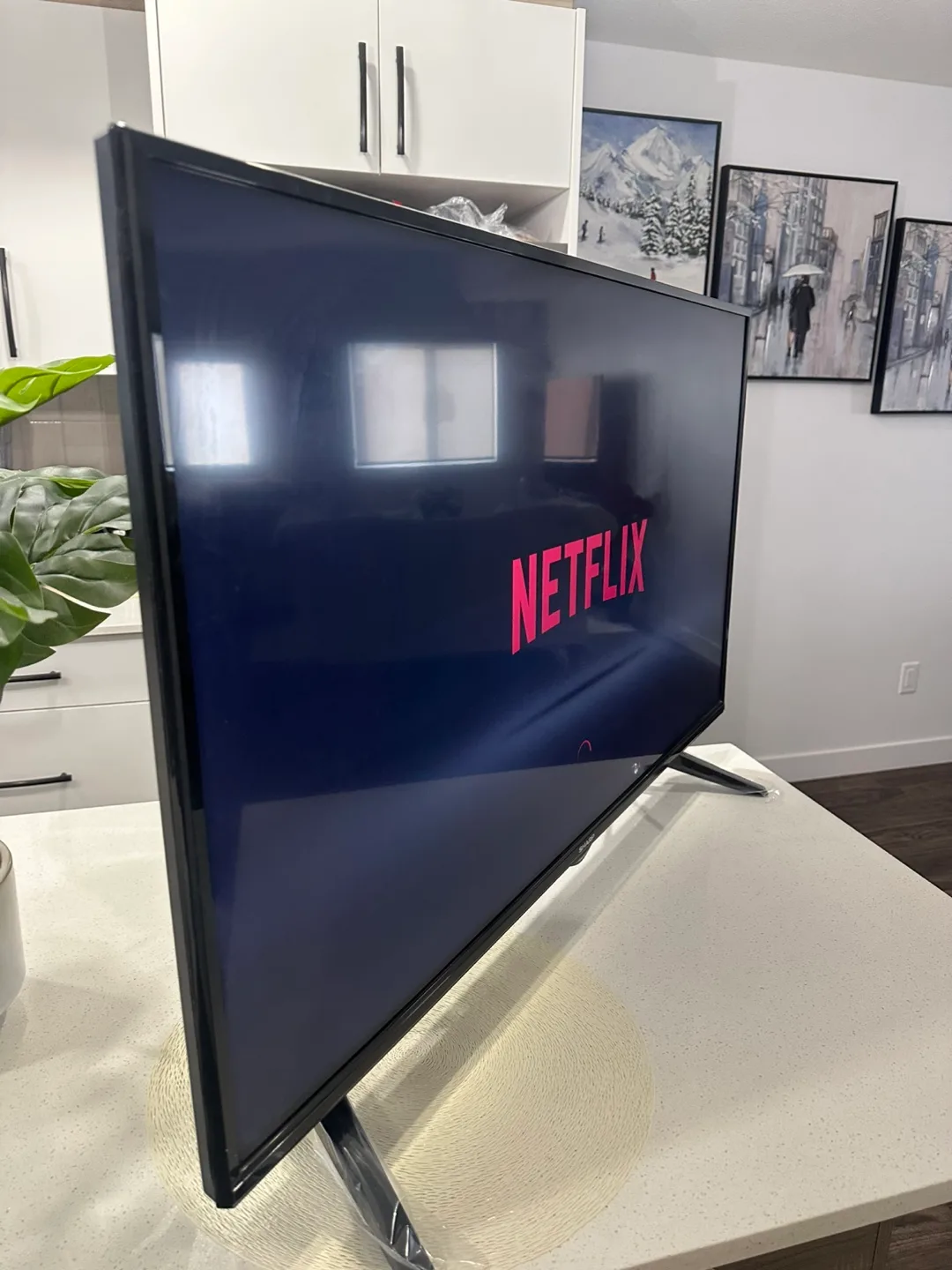 40-Inch Sharp Smart TV, Like New Condition image indicator(4)