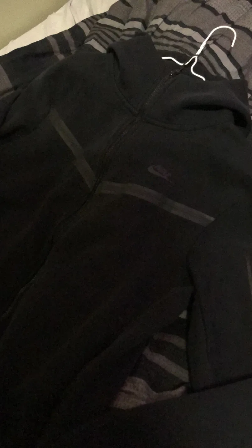 Nike Black Tech Fleece Hoodie image indicator(2)