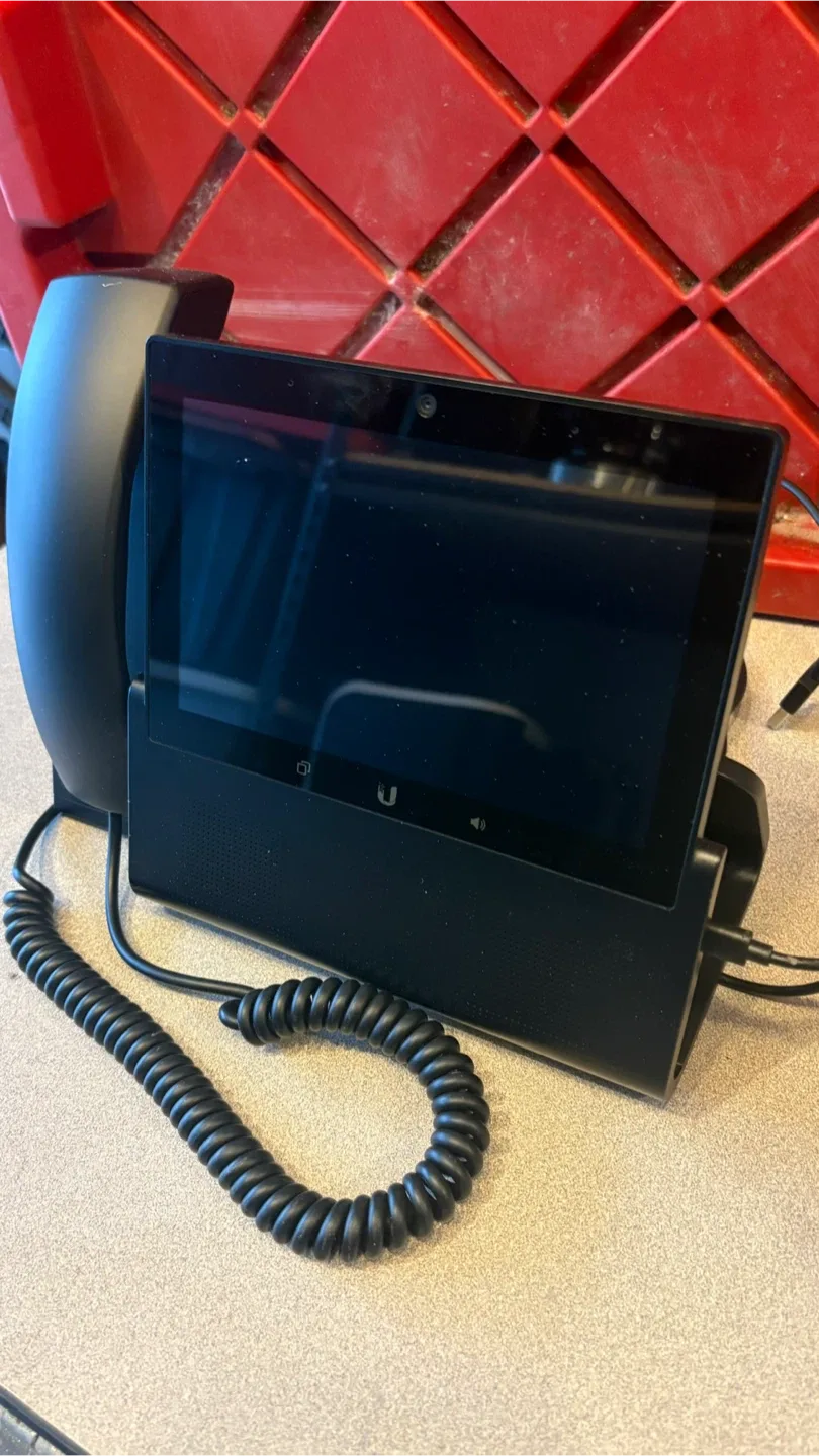 UniFi Talk UVP Touch Max