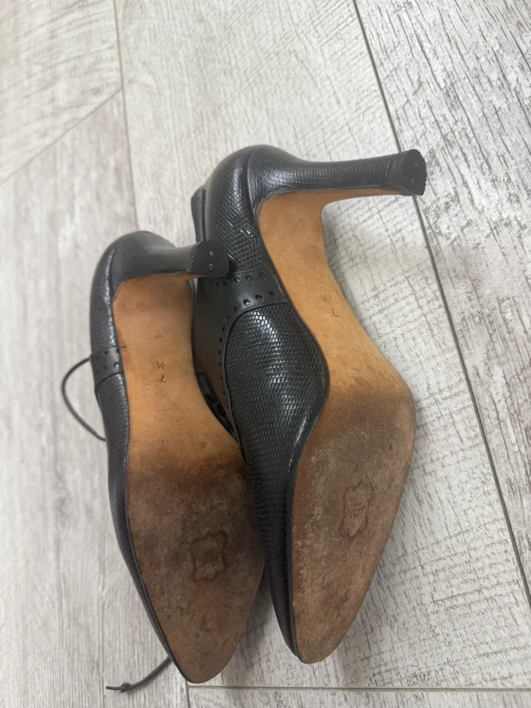 Bally Black Leather Heeled Oxfords, Size 7 image indicator(2)