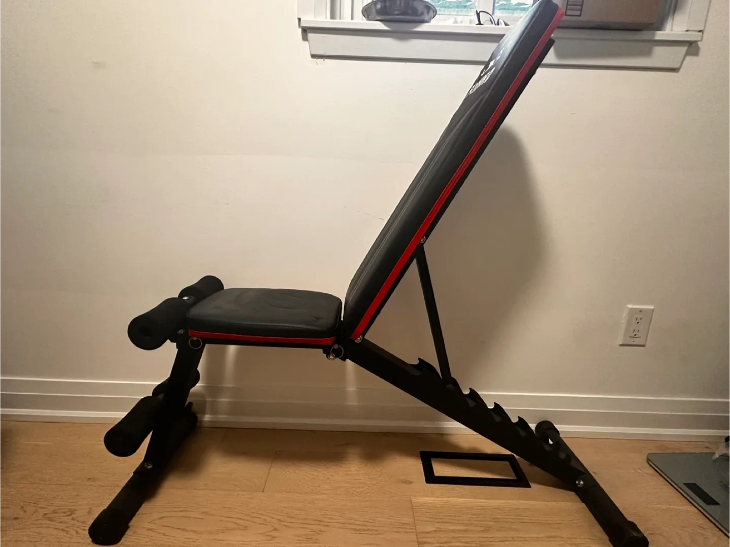 Flybird Adjustable Weight Bench image indicator(4)