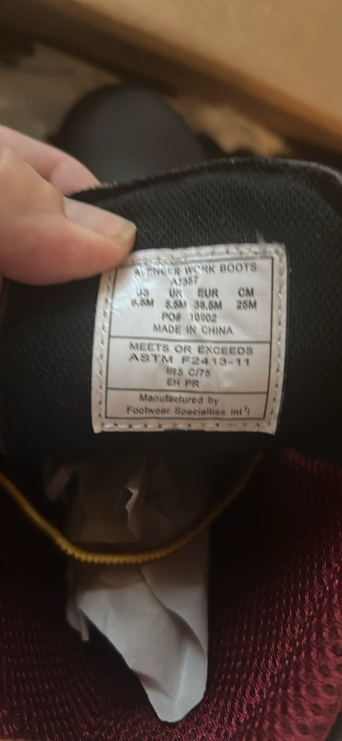 Avenger Work Boots, US 6.5m - photo 3