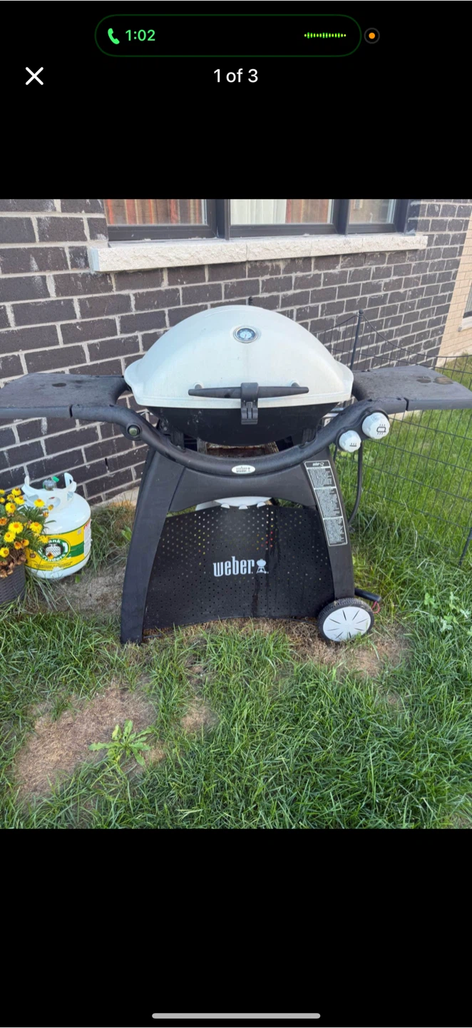 Weber Gas Grill - photo 3