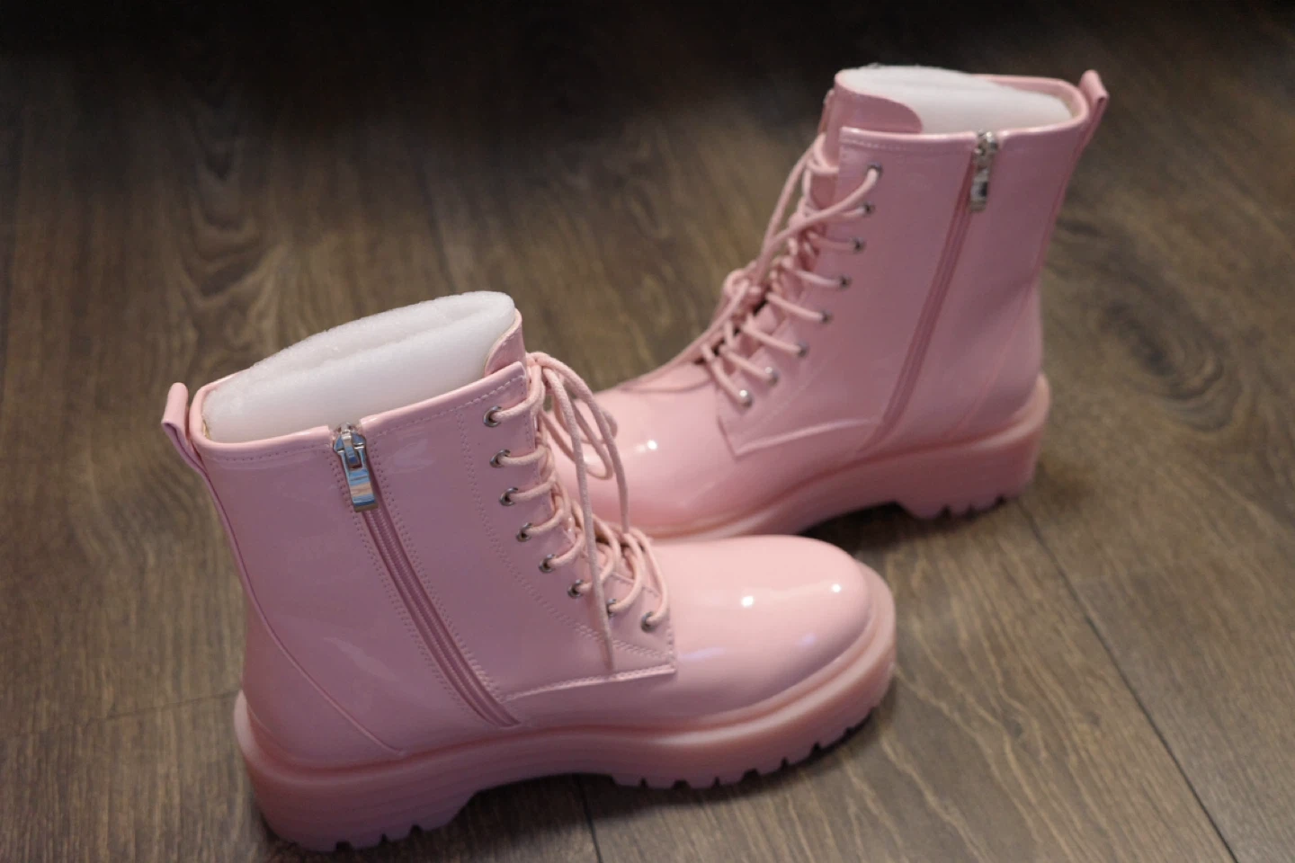 Dollskill Pink Patent Platform Boots size 7.5 - photo 2