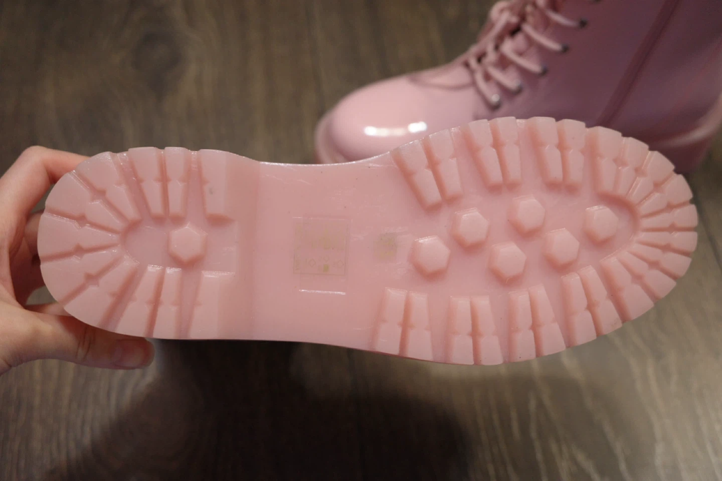 Dollskill Pink Patent Platform Boots size 7.5 - photo 3