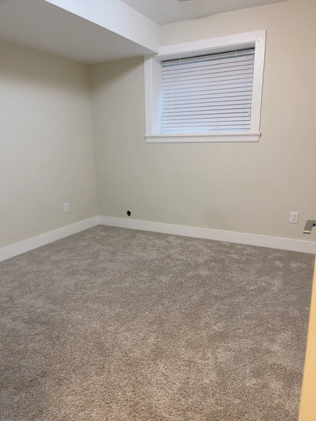 2 bedrooms suite for rent image indicator(6)