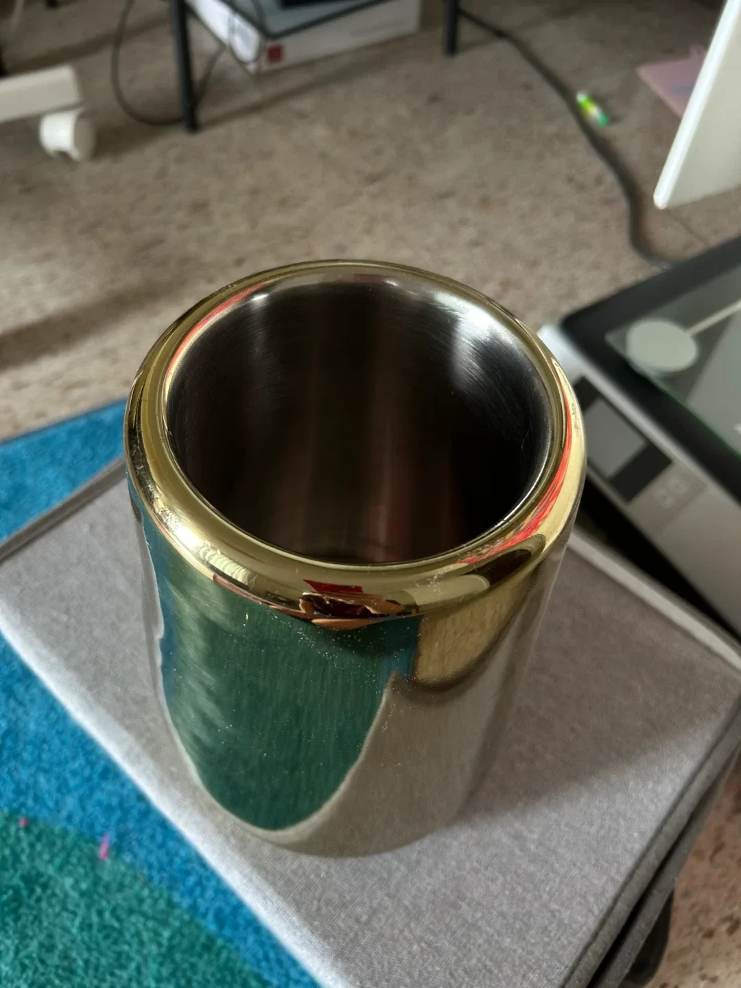 Gold Metal Decorative Vase image indicator(2)