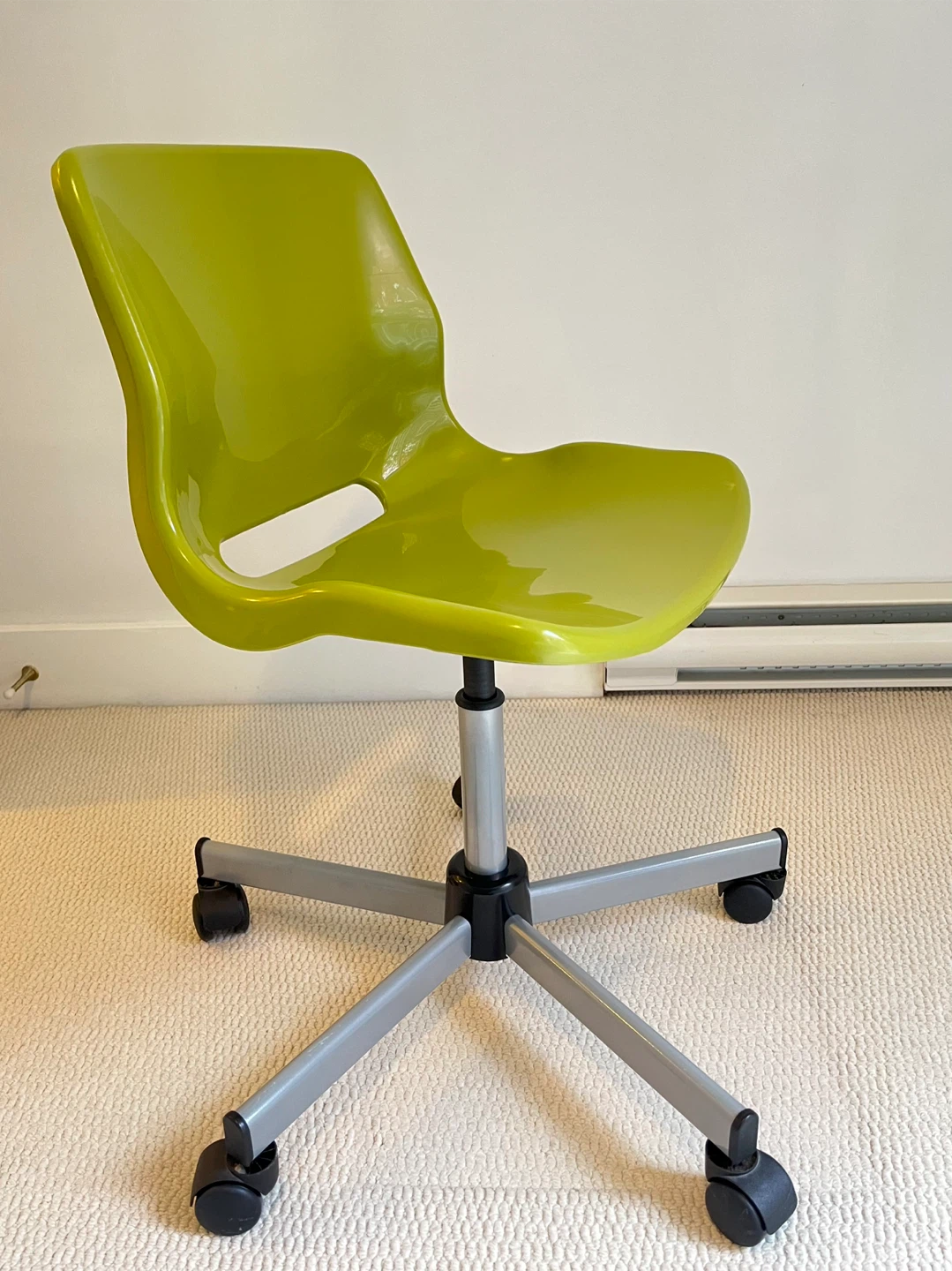 FREE Adjustable Swivel Chair (Great condition) - photo 2