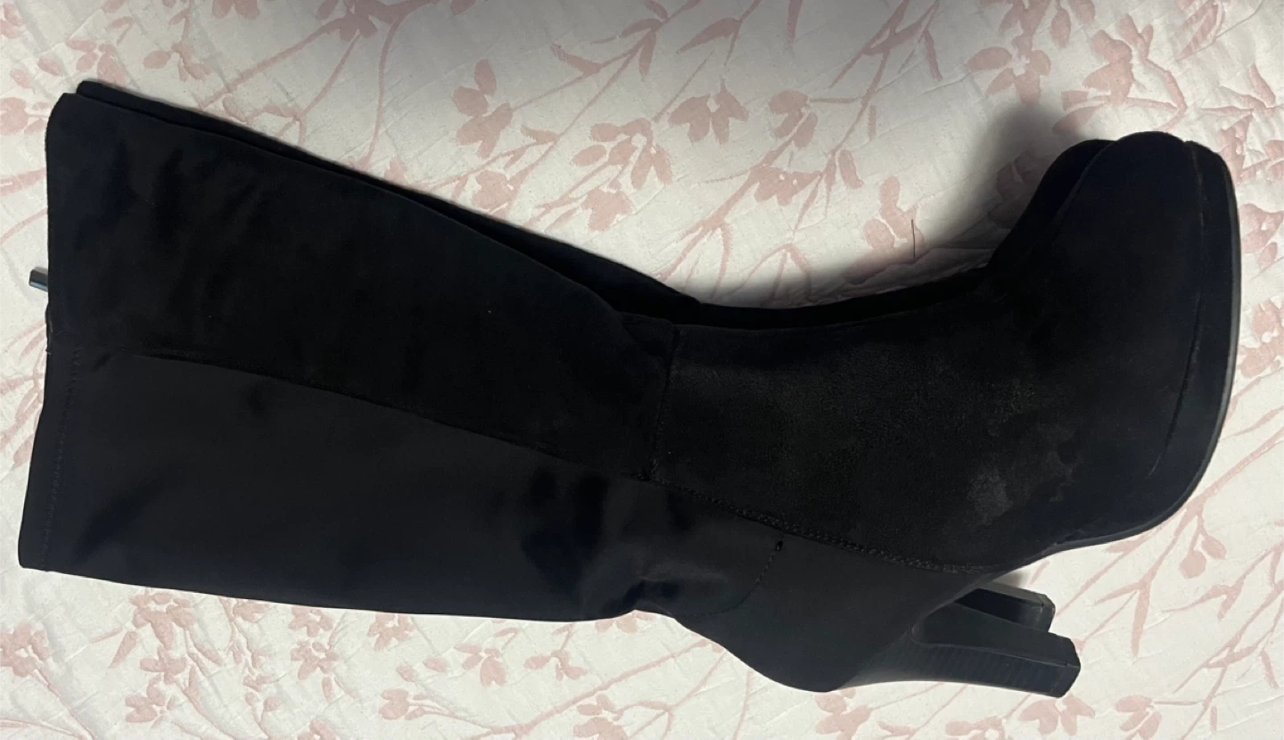 Ladies 8 wide Black tall Boots - photo 2