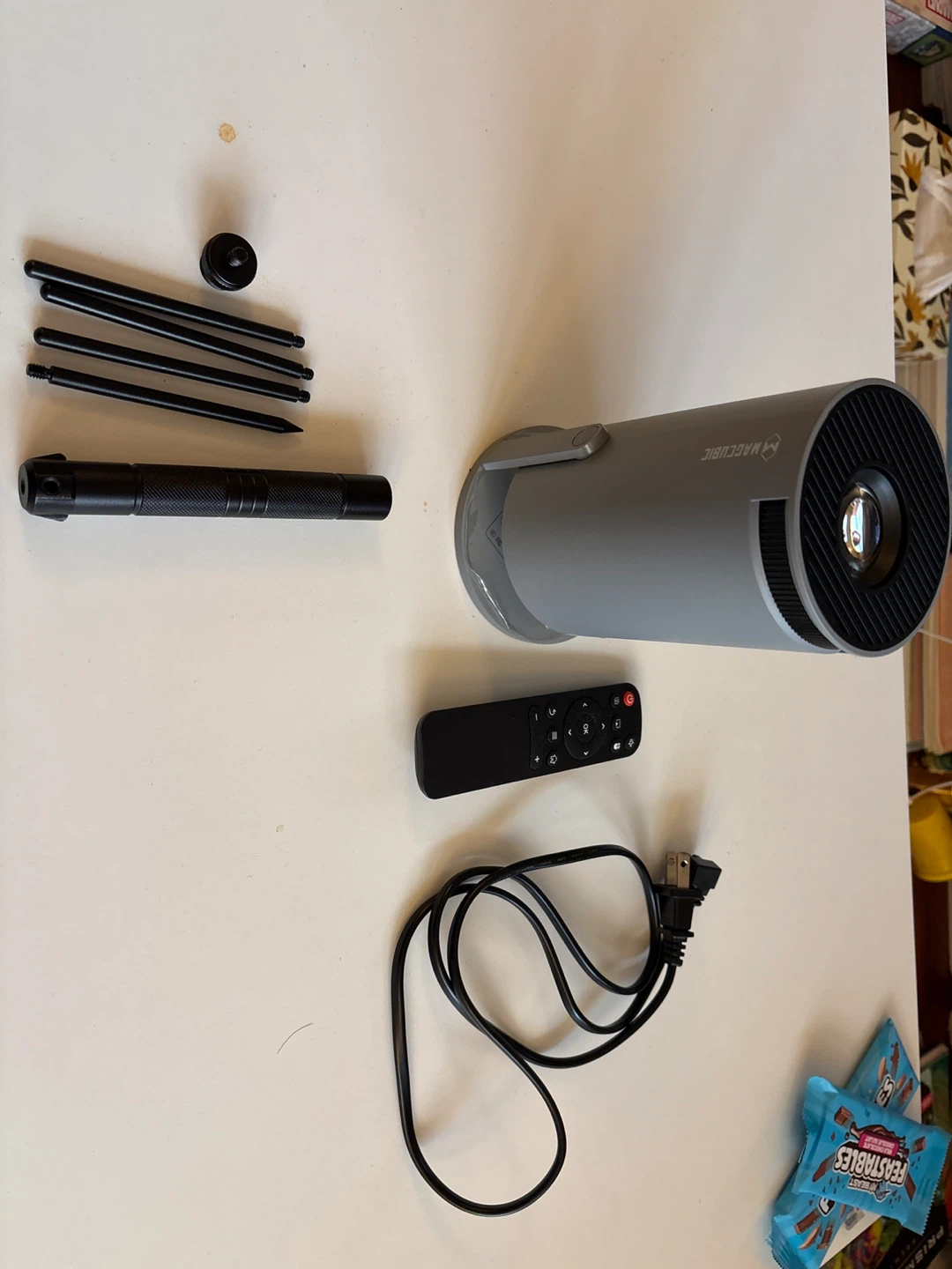 MAGE CUBIC Projector