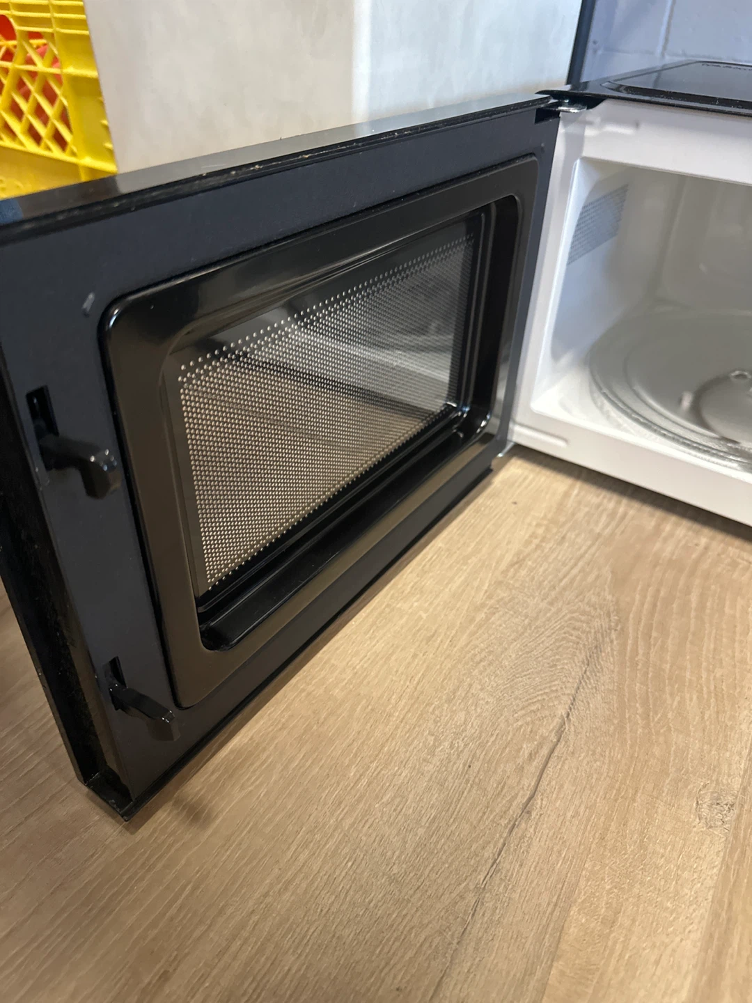 Hamilton Beach Black Microwave Excellent Condition - photo 4