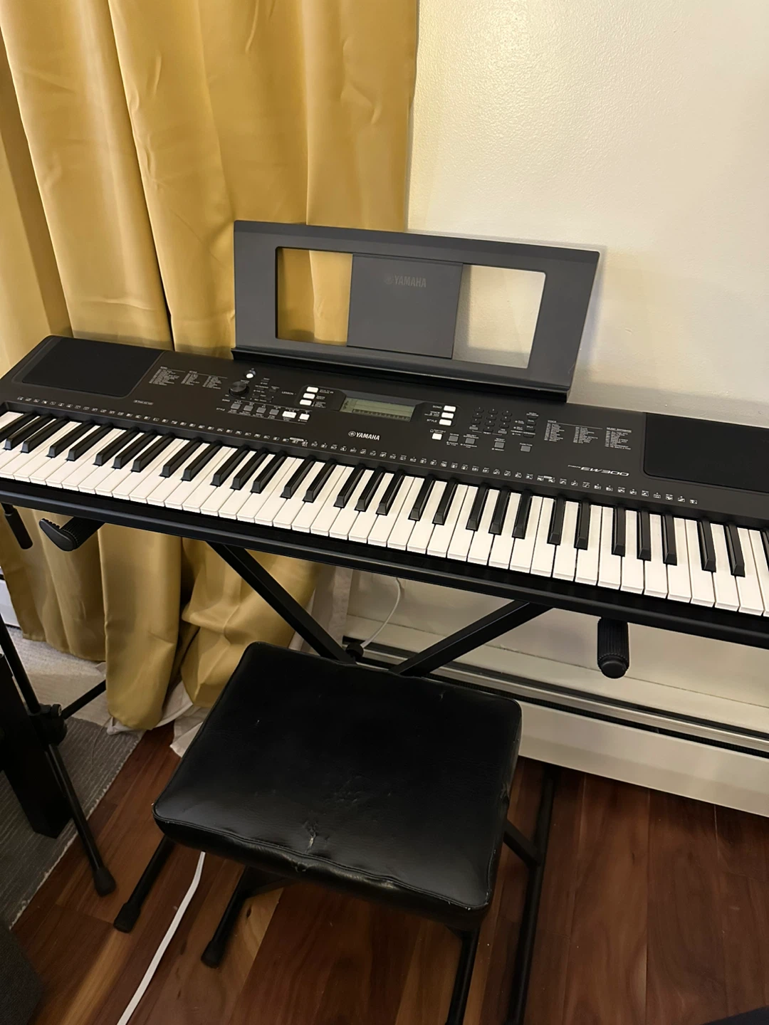 Yamaha PSR-EW300 76-Key Portable Keyboard