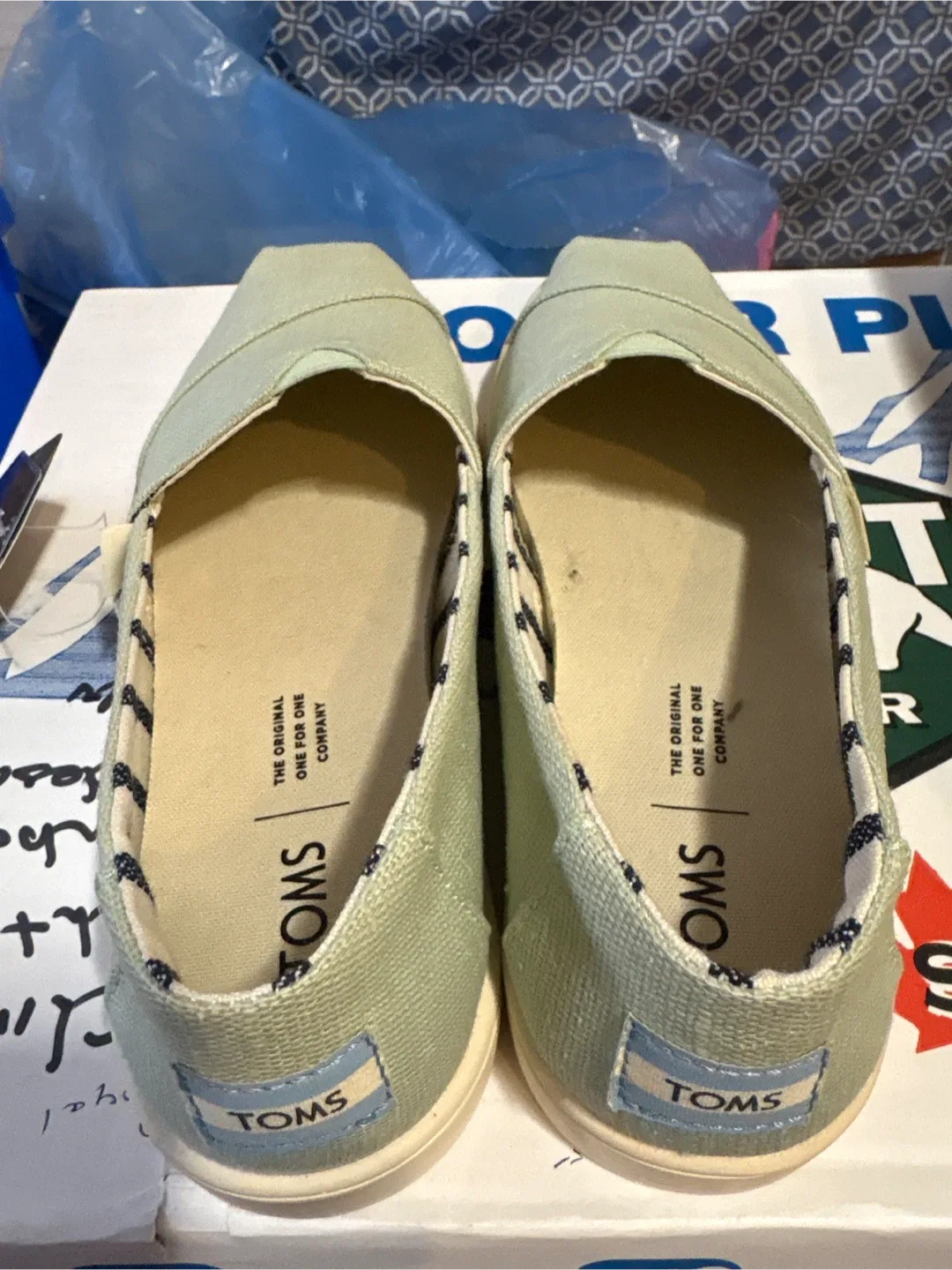 TOMS Venice Collection Shoes, Women's 7.5, Green image indicator(2)