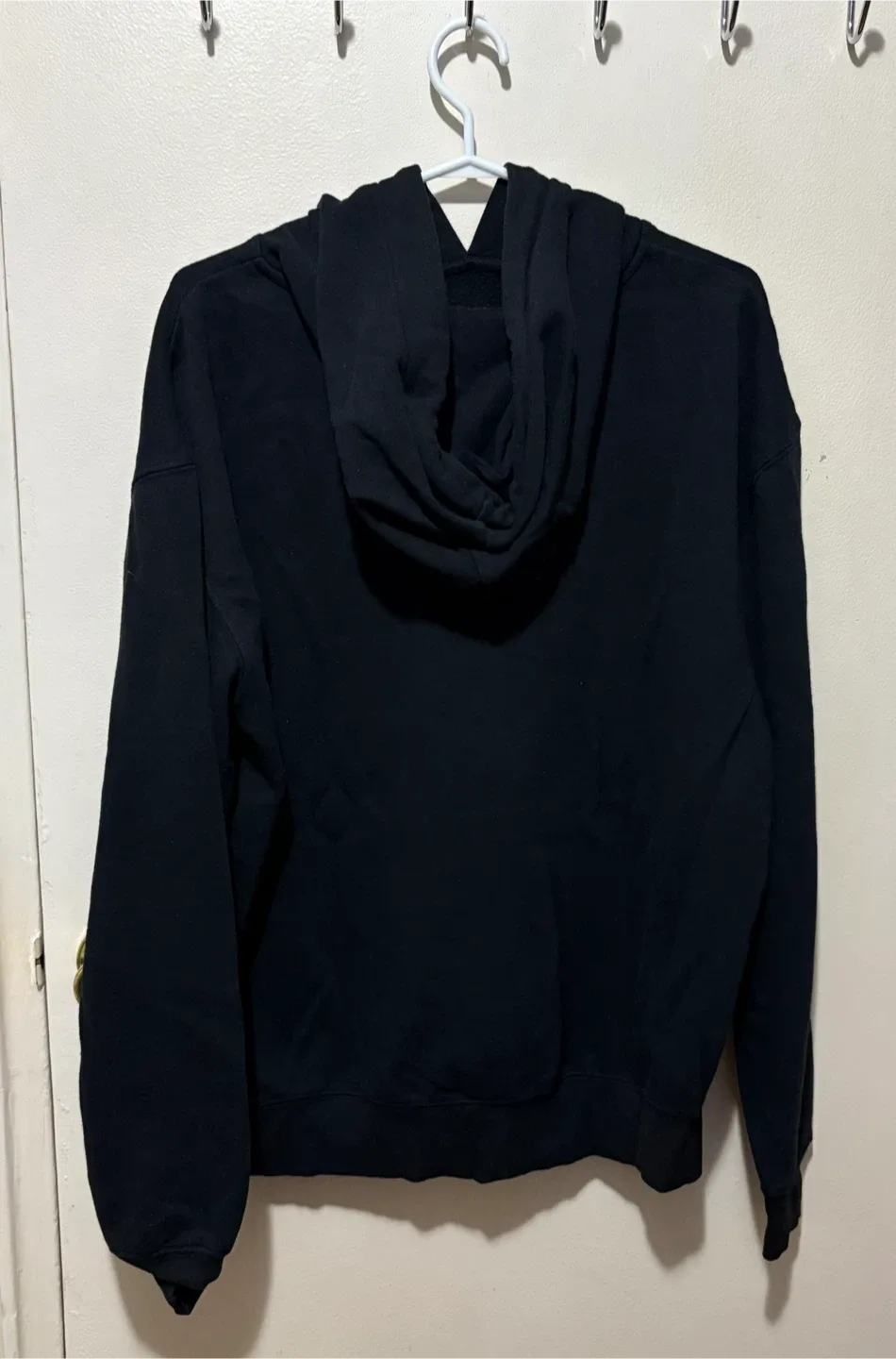 Women’s Urban Heritage Black Hoodie- Size L image indicator(2)