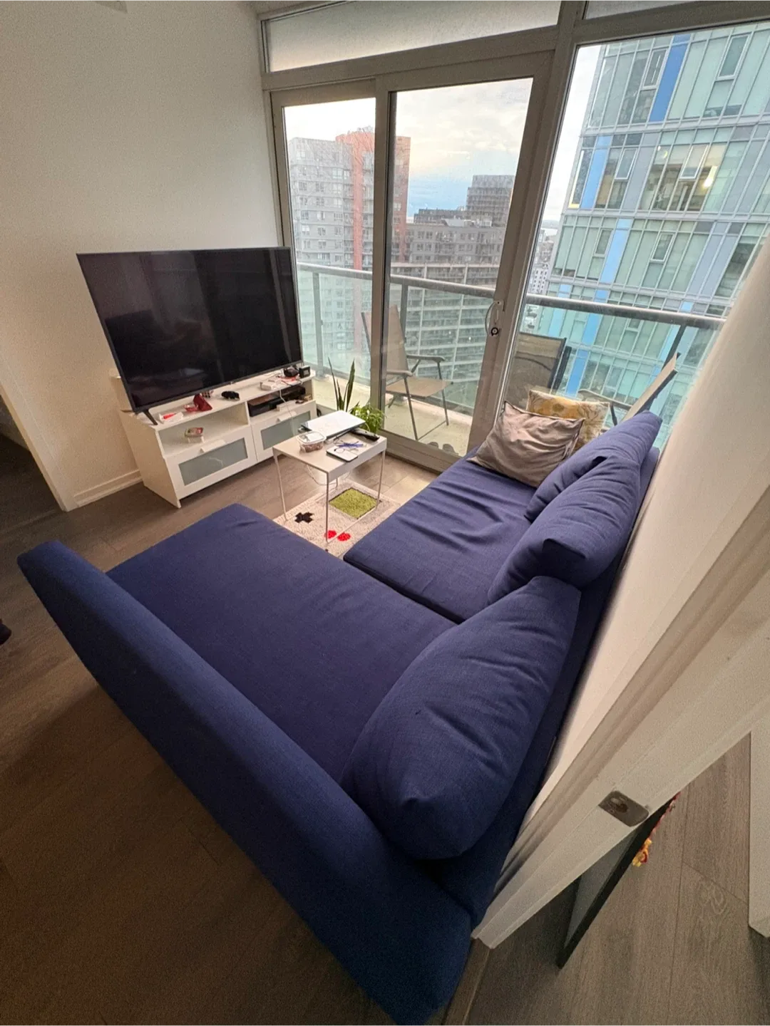 IKEA Friheten Sleeper Sofa - Blue image indicator(2)