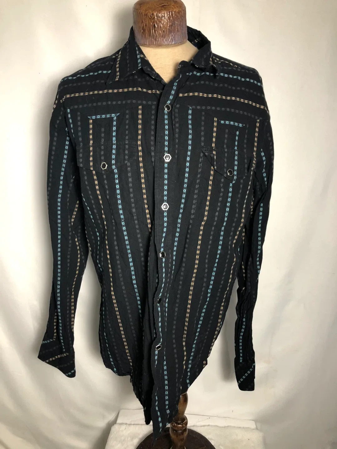 Men’s Black Shirt. Size Large. Roper.