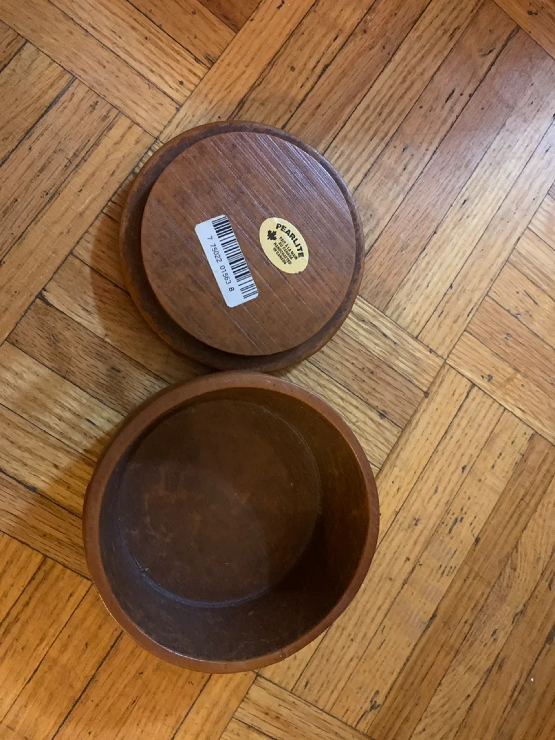 Pearlife Wooden Bowl with Lid image indicator(2)