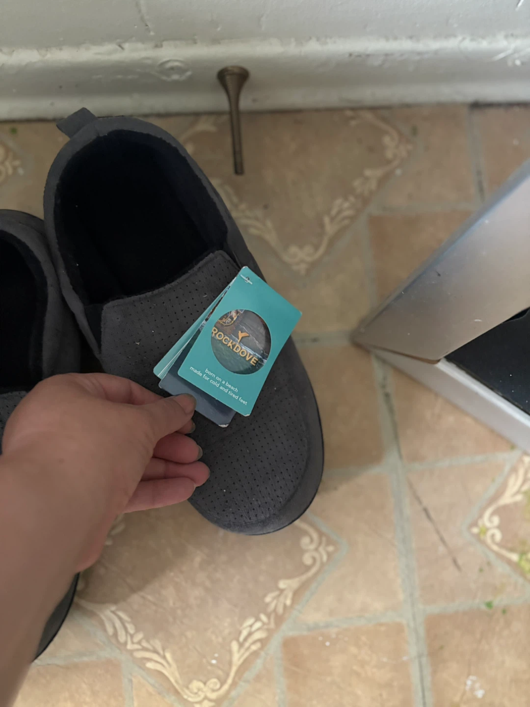 RockDove Men's Original Two-Tone Slippers, Size 9-10 - photo 2