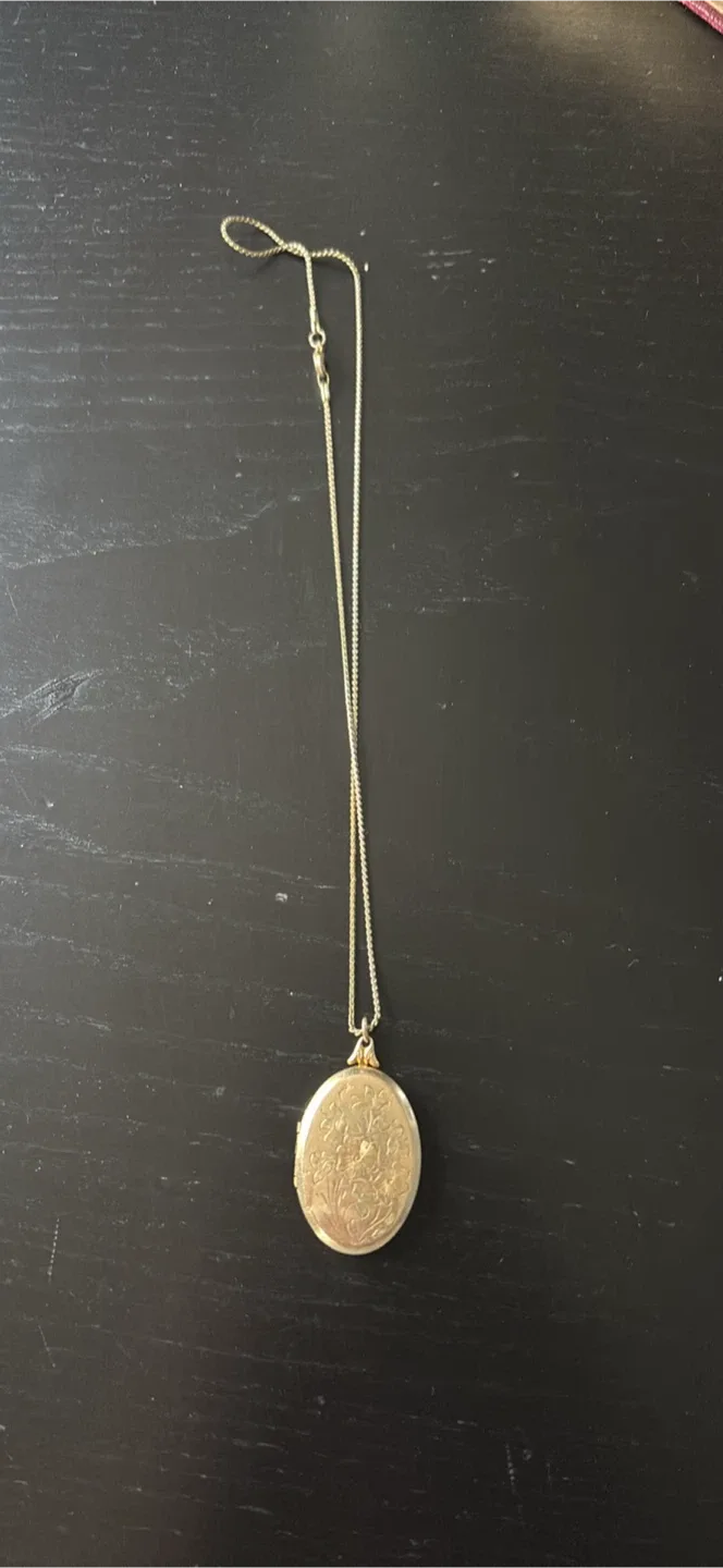 Vintage Gold Filled Locket Necklace thumbnail