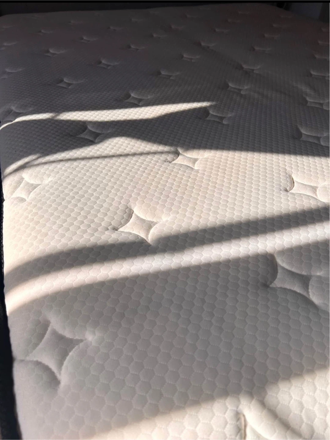 Queen Size Mattress - photo 3