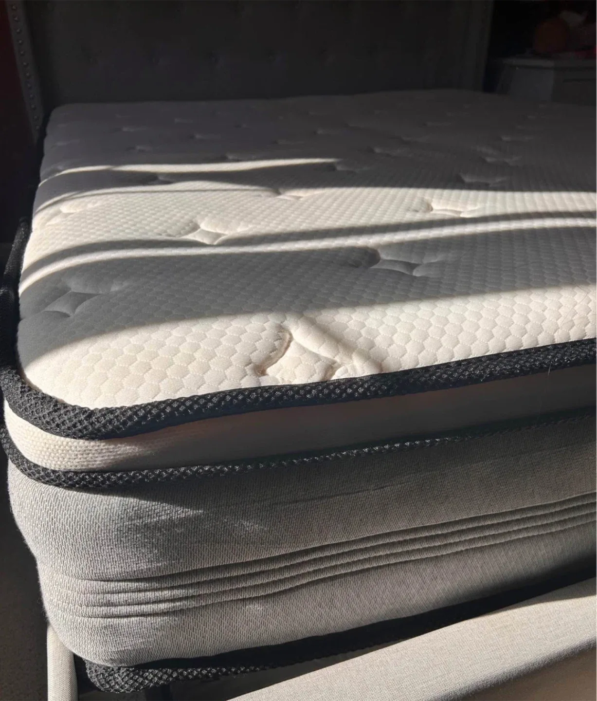 Queen Size Mattress image indicator(4)