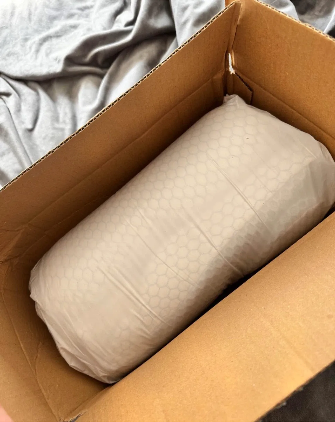 BiAnyC Contour Cervical Pillow w/ Box image indicator(3)