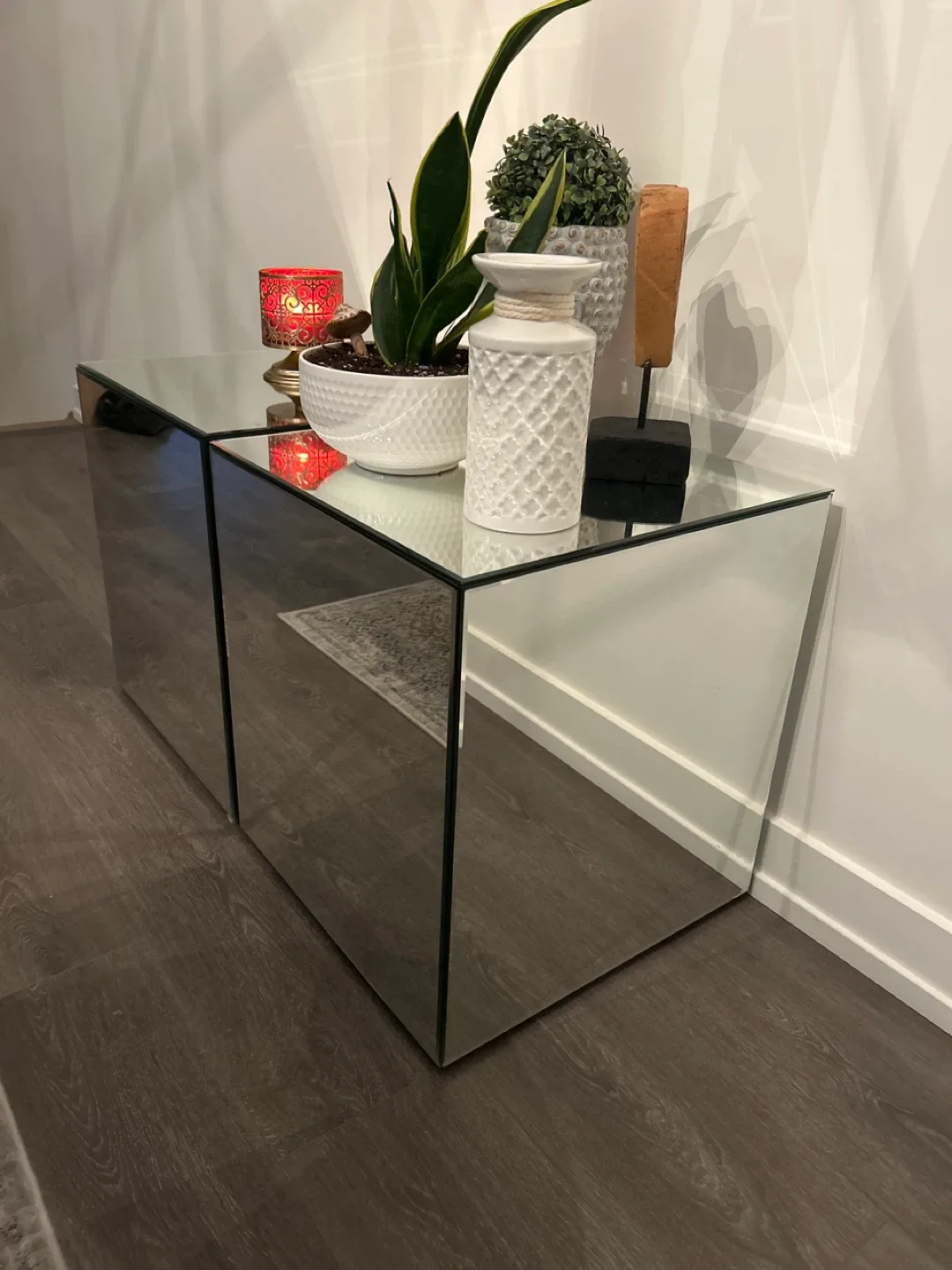 Mirrored Cabinet/Sideboard image indicator(3)