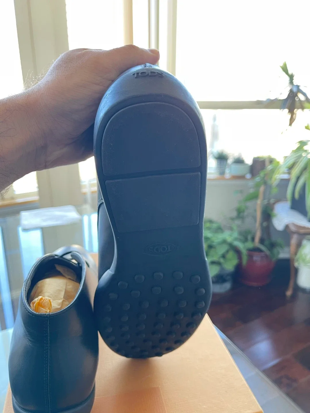 TOD’S Gomma Desert Boots in Black Leather Men’s [Brand New] image indicator(6)