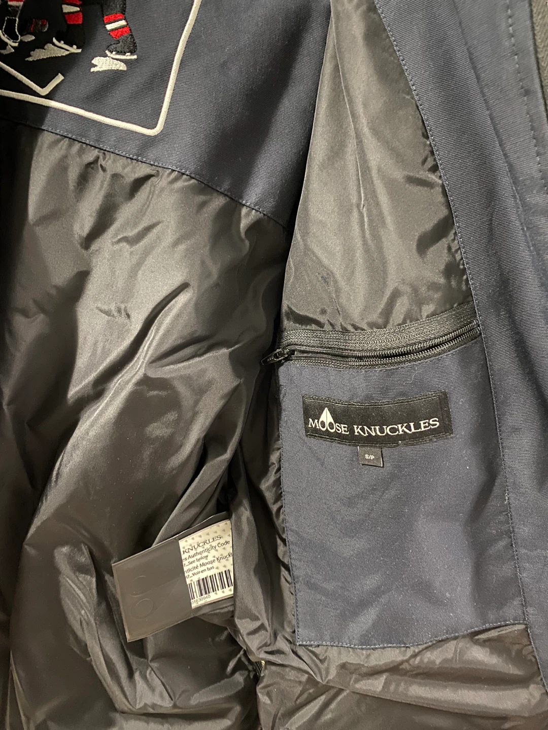Moose Knuckles Down Puffer Jacket - Size S/P - photo 3