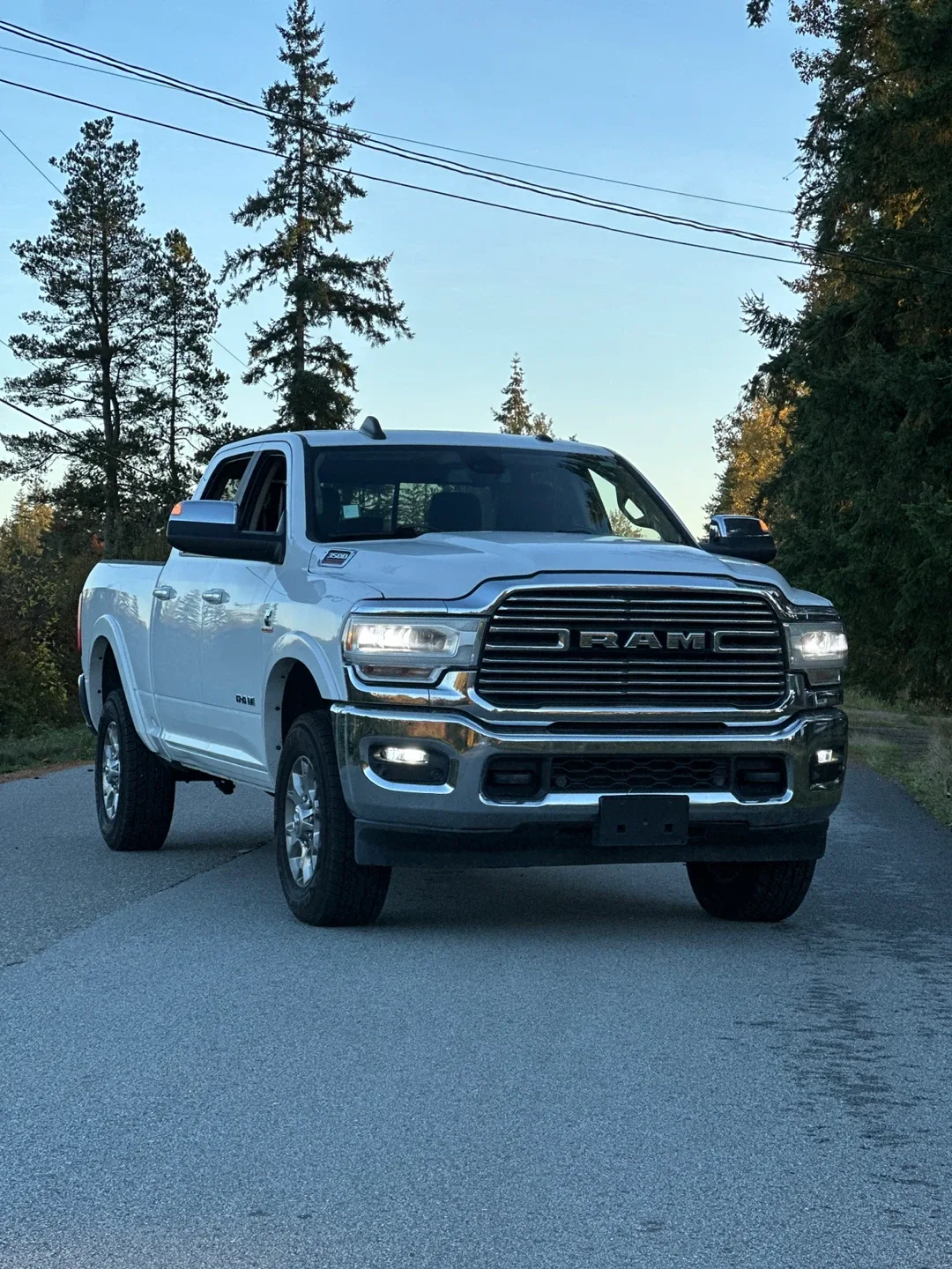 2020 Dodge RAM LARMIE 3500 DIESEL thumbnail