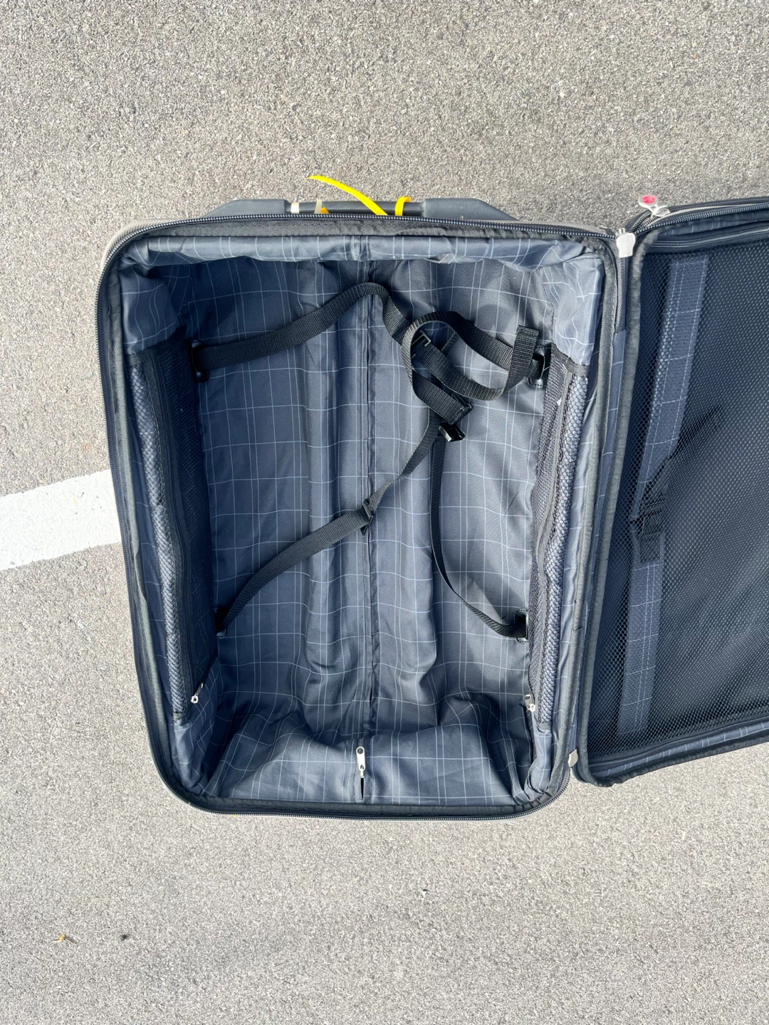 Samboro suitcase, 27" tall - photo 2