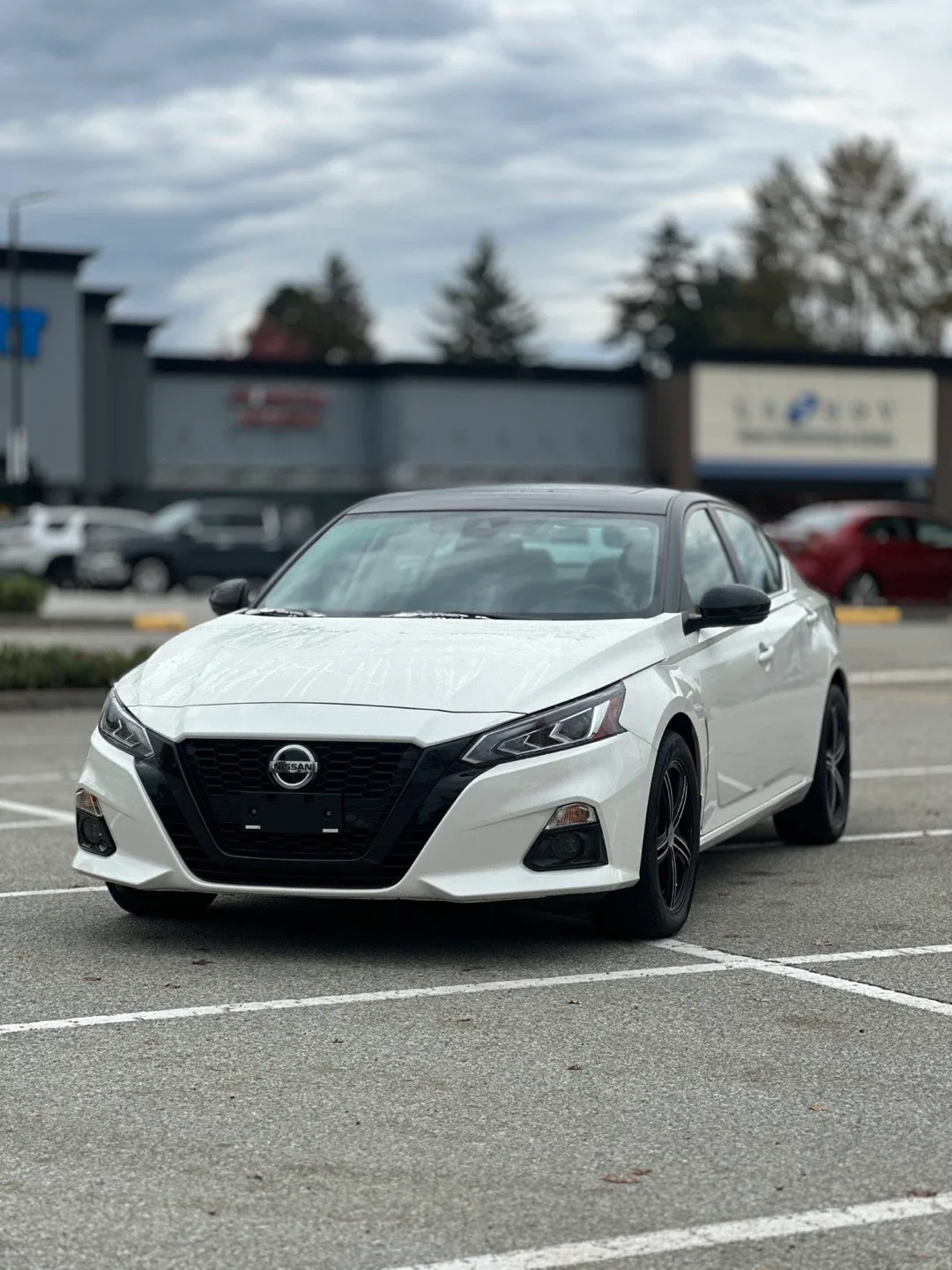 Nissan Altima SR AWD - White image indicator(4)