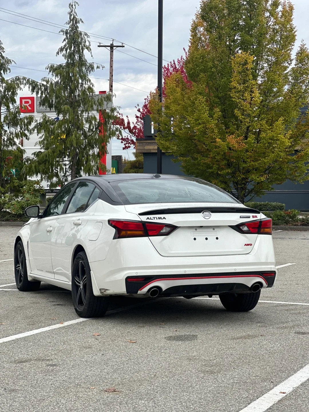 Nissan Altima SR AWD - White image indicator(3)