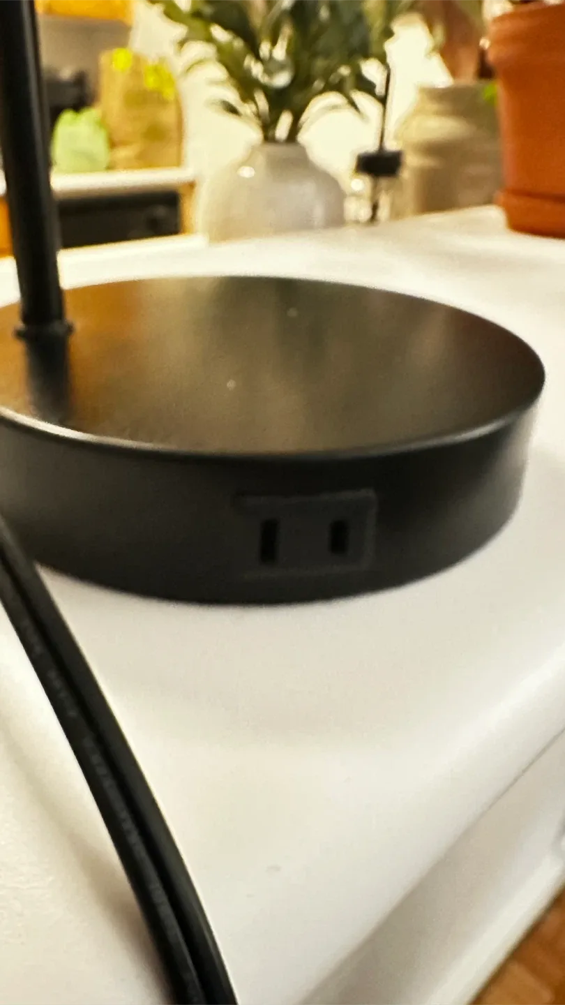 Set of touch control dimmable Lamps with ac outlets. image indicator(3)