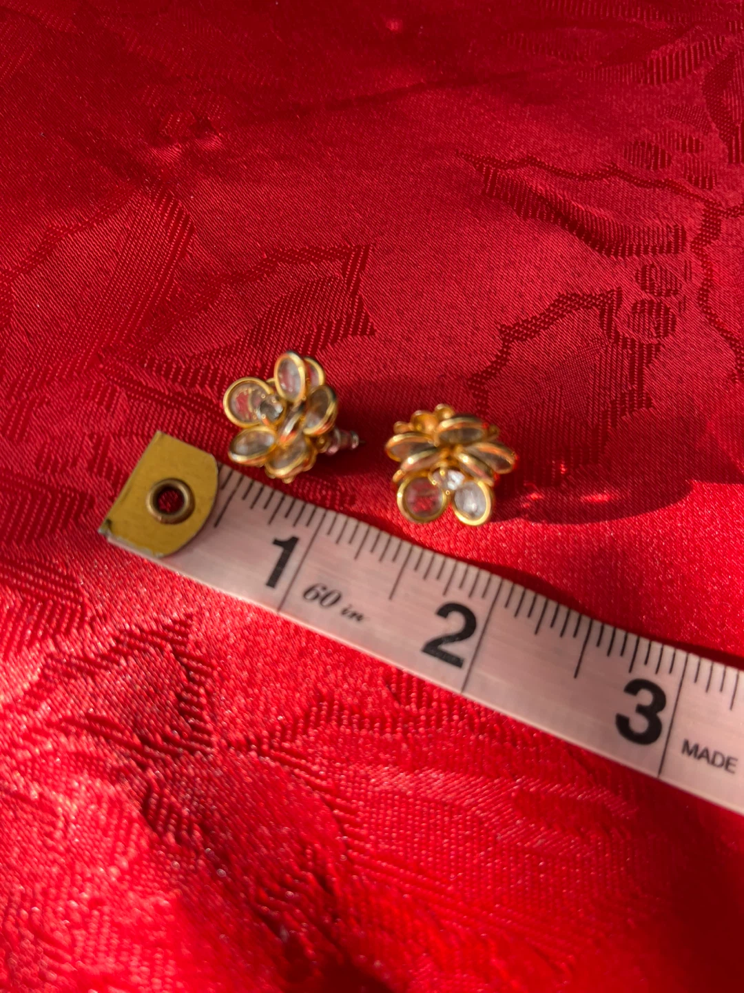 Vintage Flower Stud Earrings - photo 5