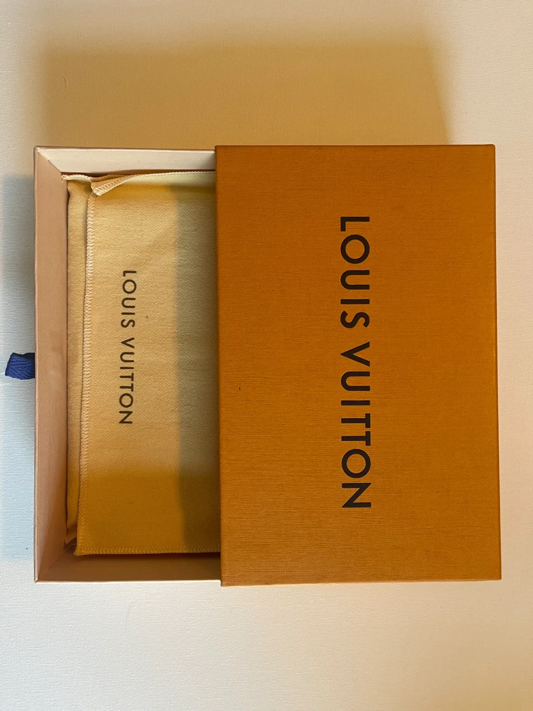 Louis Vuitton Monogram Passport Holder / Wallet image indicator(2)