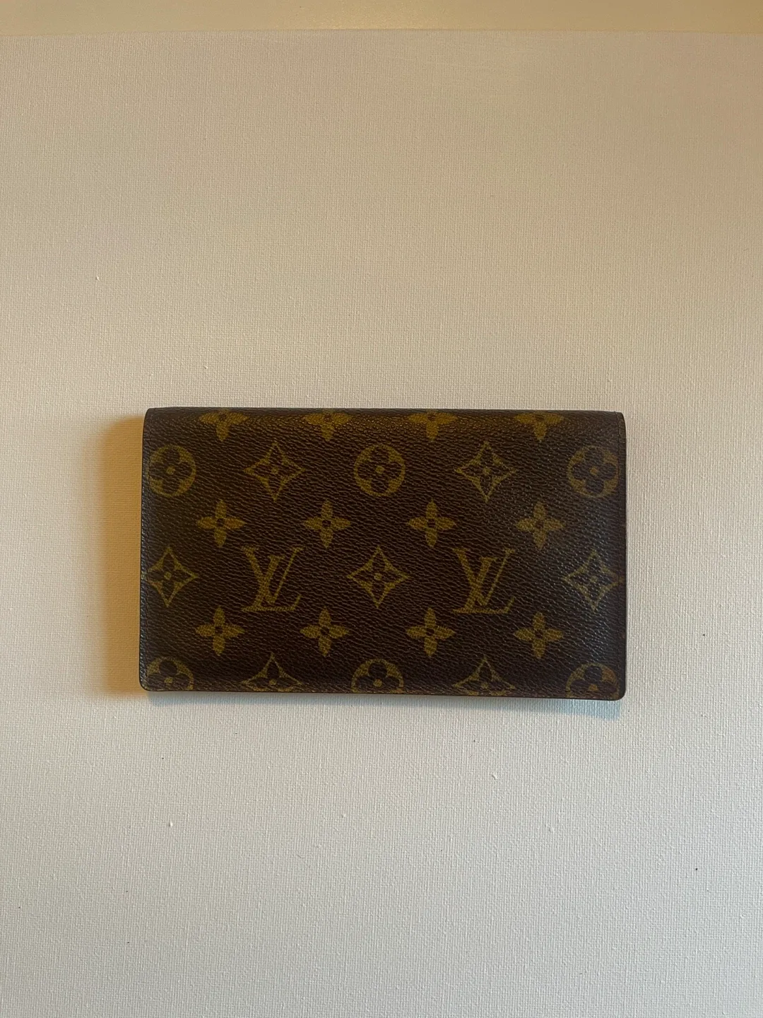 Louis Vuitton Monogram Passport Holder / Wallet image indicator(7)