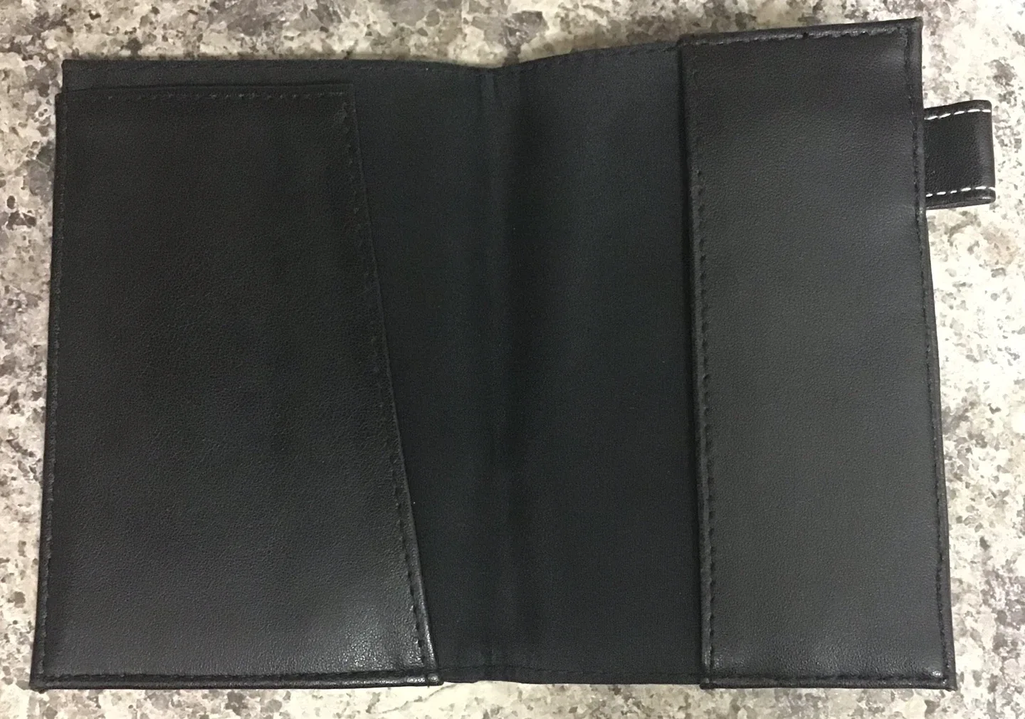 Black Passport Holder & travel bags image indicator(2)